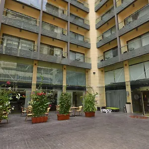 Ramada By Wyndham Downtown Бейрут